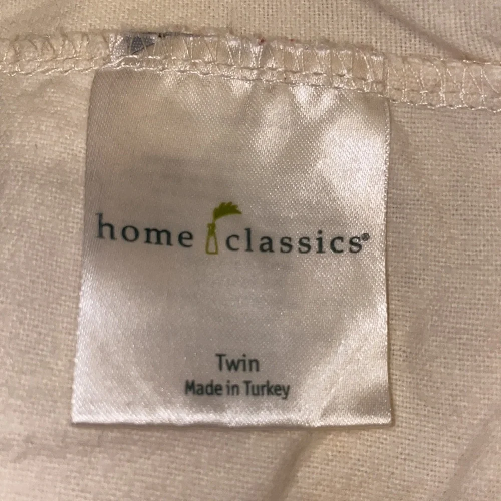 New Kohl’s Home Classics Twin Sized Fitted Sheet in Beige 100% Cotton